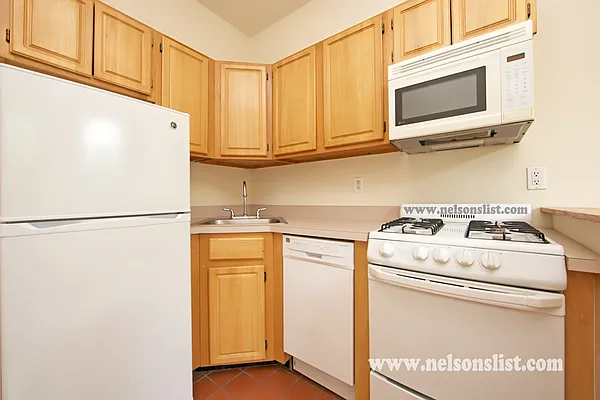 Rented by Nelson Aybar, LREB | media 6