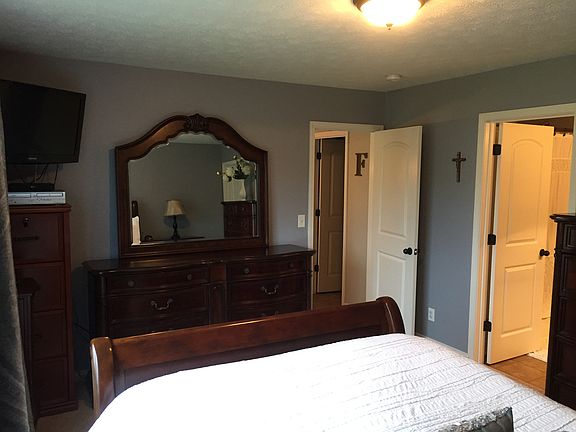 2nd image of 5609 Valley Creek Dr