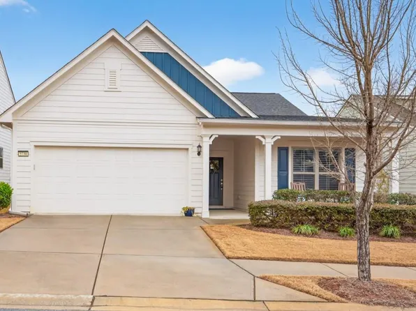 5736 Cypress Bluff Ln, Hoschton, GA 30548