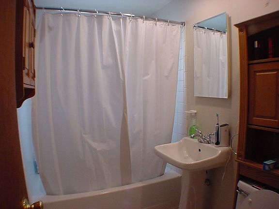 5th image of 1265 Garfield St
