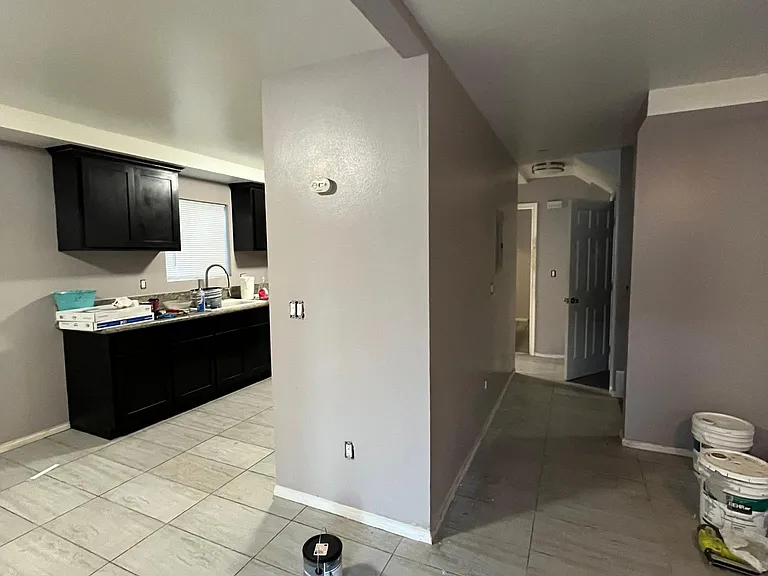 7927 S Hoover St — Photo 22