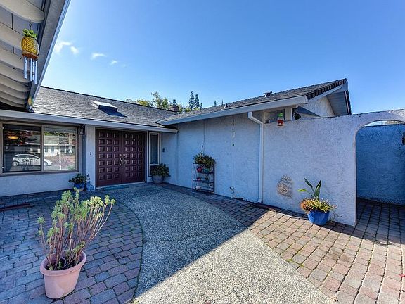 2nd image of 7002 Los Olivos Way