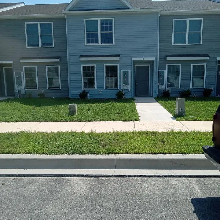 105 Rojan Rd