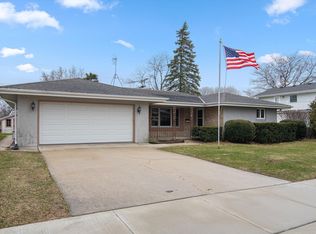 425 W Jefferson St, Port Washington, WI