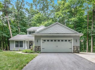 10711 Stegman Creek Dr NE, Rockford, MI 49341