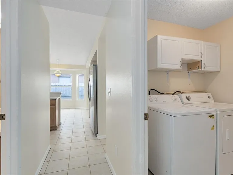 10918 Rushwood Way — Photo 6