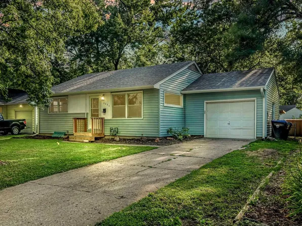 2225 SW Jewell Ave, Topeka, KS 66611