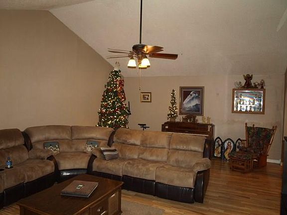 3rd image of 110 Kessler Dr