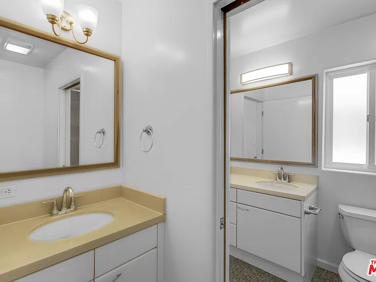 115 Galleon St #B — Photo 21