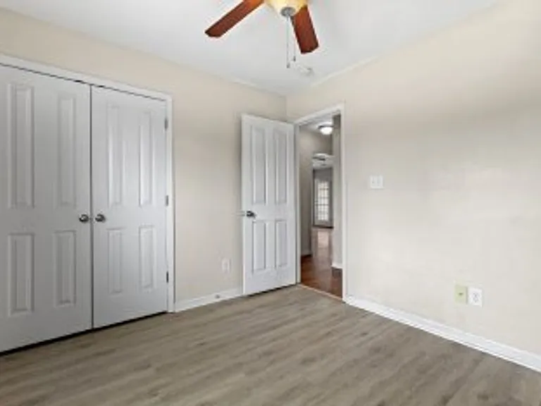 302 Redemption Ct — Photo 17