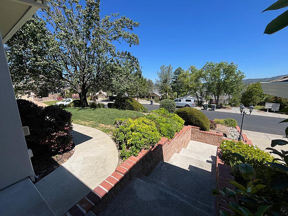 5th image of 12400 Morning Mist Ln