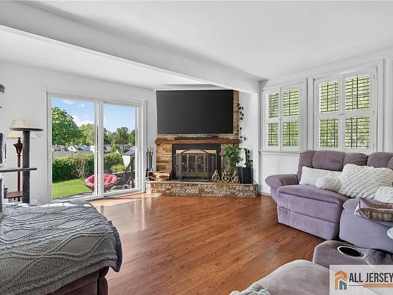 177 Midfield Rd — Photo 19