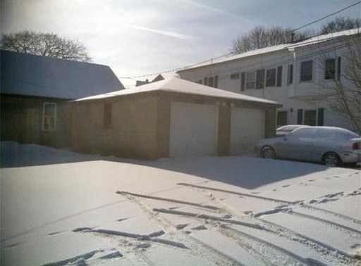 2nd image of 32 Greenwood St