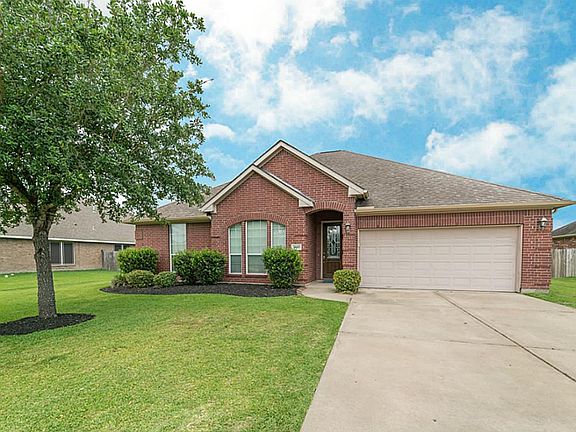 3rd image of 9610 Crestwood Dr
