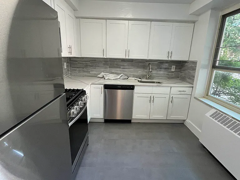 185-19 64th Ave #2C — Photo 3