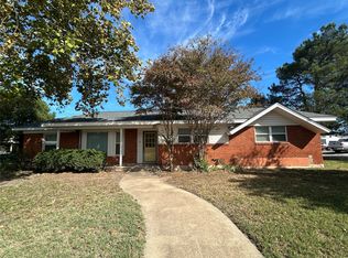 1608 Fisher St, Goldthwaite, TX 76844