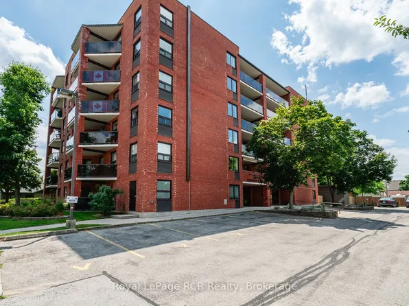 536 11th Ave #606, Hanover, ON N4N 2S4