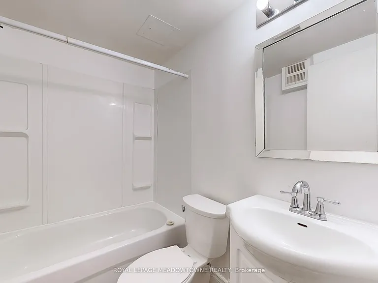 12 Wesleyan St #6 — Photo 10