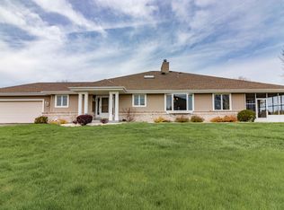 W174N7918 Wildwood Dr, Menomonee Falls, WI 53051