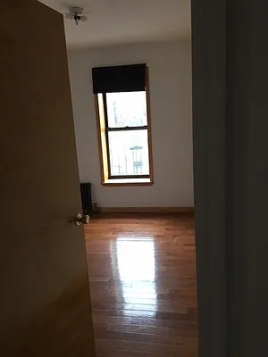 Rented by Moses Stoller, LREB | media 8