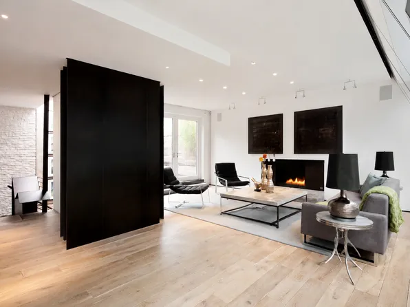 28 West 38th Street image 1 of 11