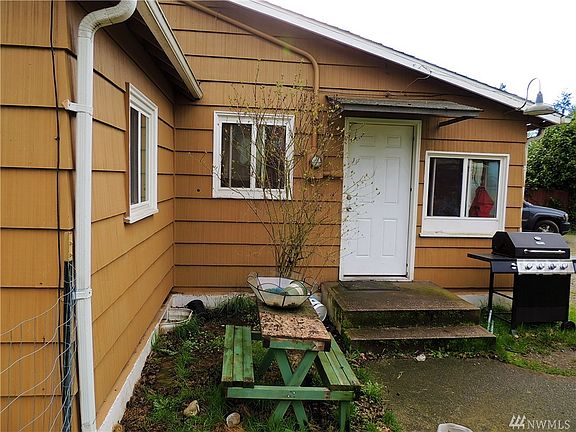 4th image of 15204 Washington Ave SW