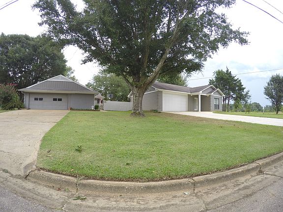 Side view w/ Guest House