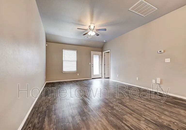 11206 NW 114th St — Photo 7