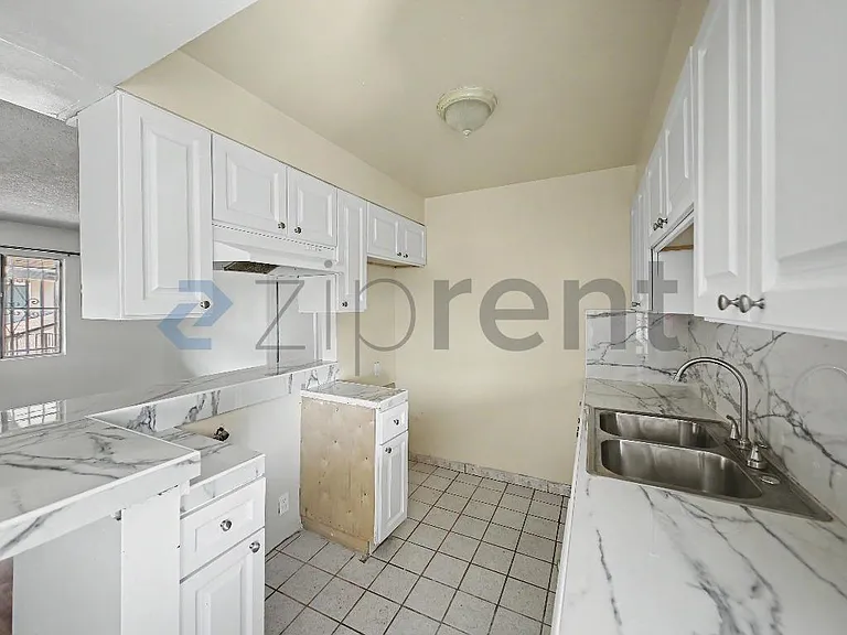 7119 Templeton St #C — Photo 7