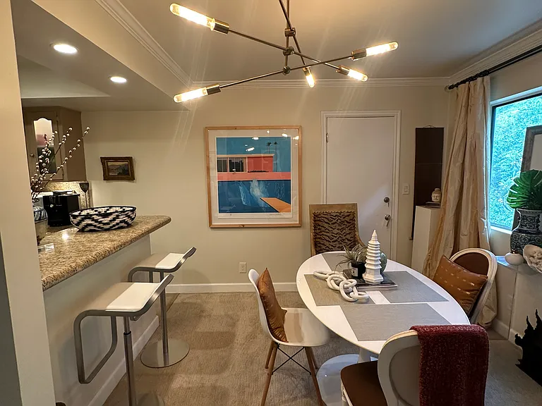 6708 Hillpark Dr #303 — Photo 20