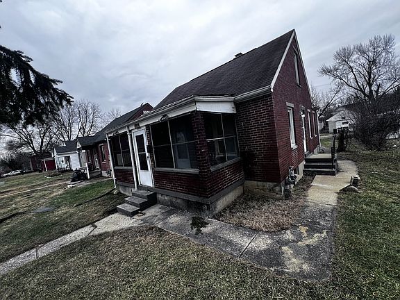 2nd image of 3836 Merrimac Ave