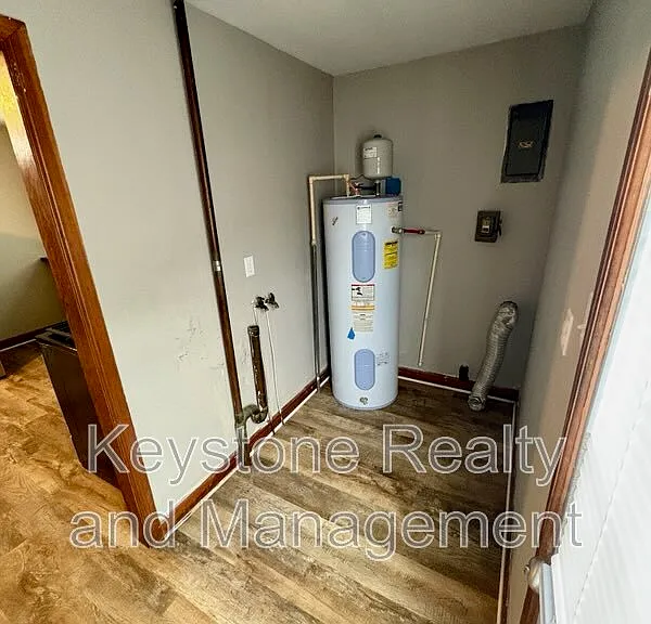 624 Vass Ln — Photo 7