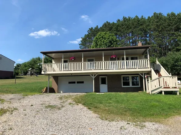 90 Sherman Hts N, Fairmount City, PA 16224