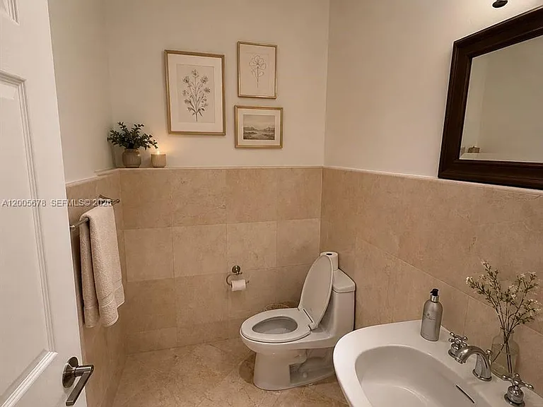 1237 Aduana Ave — Photo 44