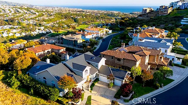 12 San Remo — Photo 3