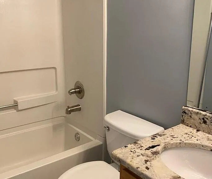 105 Climbing Ivy Ct — Photo 11