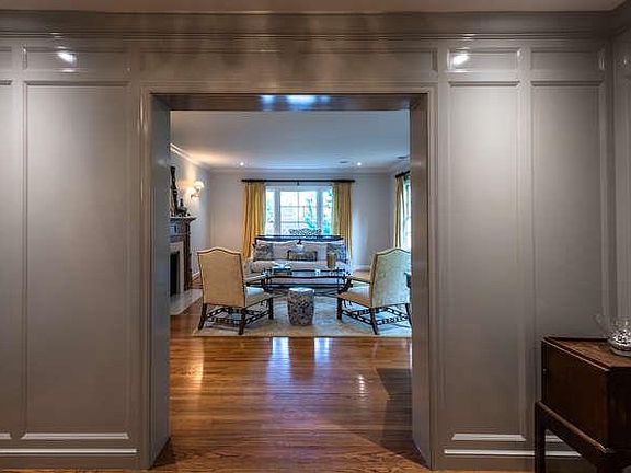 4th image of 1800 Elmwood Ct