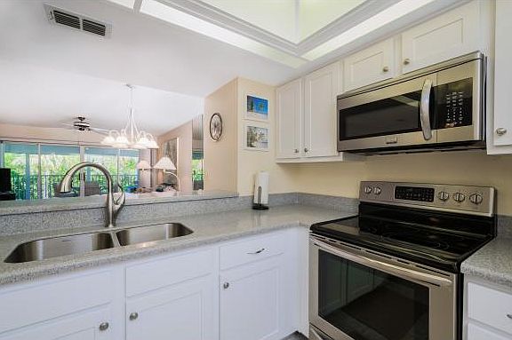 2nd image of 300 Stevens Landing Dr Unit 105