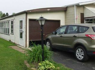 1075 Wish Cir, East Aurora, NY 14052
