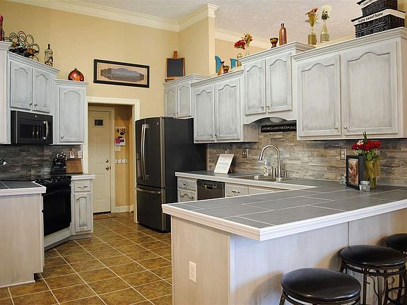 2nd image of 7423 Wallingford Dr