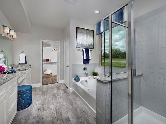 4th image of 7429 Fawnbrook Ln