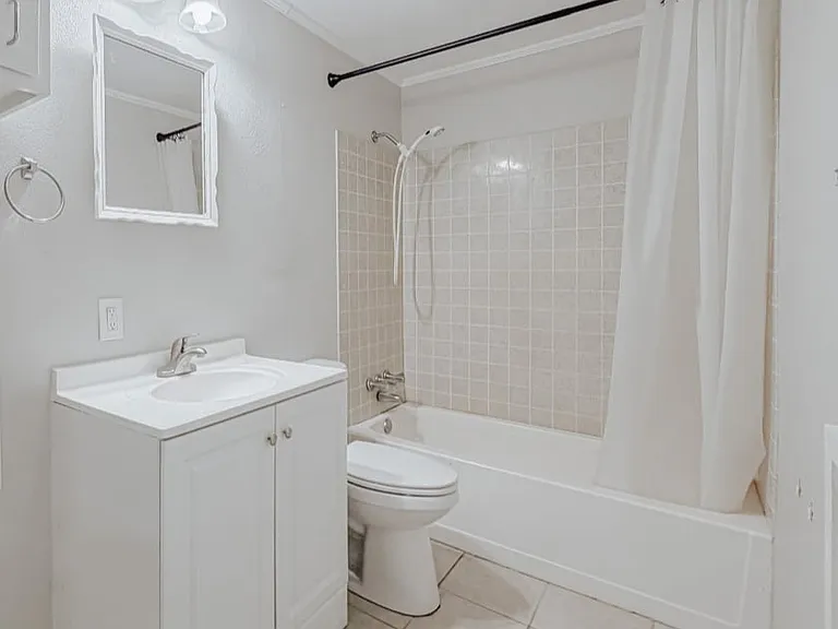 3006 Lynne Ave — Photo 3