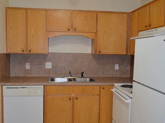 5th image of 4400 Jeff Scott Dr APT C