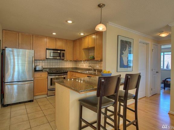 5th image of 501 N D St Unit 8