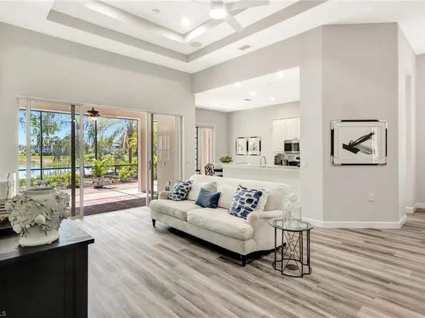 3376 Sandpiper WAY, NAPLES, FL 34109