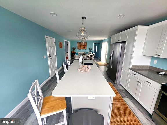 5th image of 105 Assateague Ct