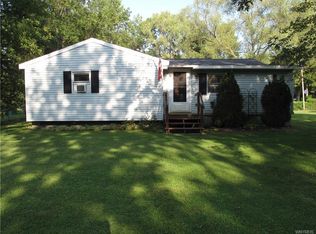 9683 Maplewood St, Angola, NY 14006