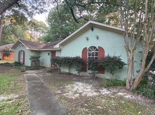 211 Swallow Dr, Brandon, MS 39047