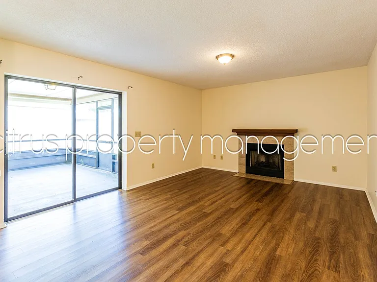 1002 Gammage Point — Photo 13