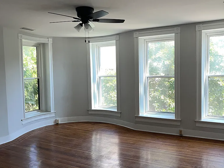 2646 N Charles St — Photo 18